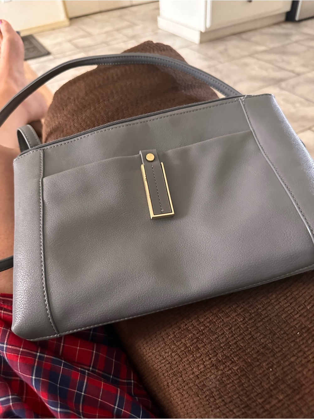Kenneth Cole Grey Women’s Leather Shoulder Bag with Gold Accent.